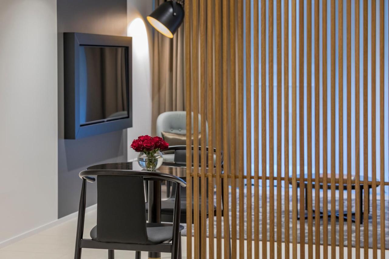 Skye Suites Сідней Екстер'єр фото A room divider